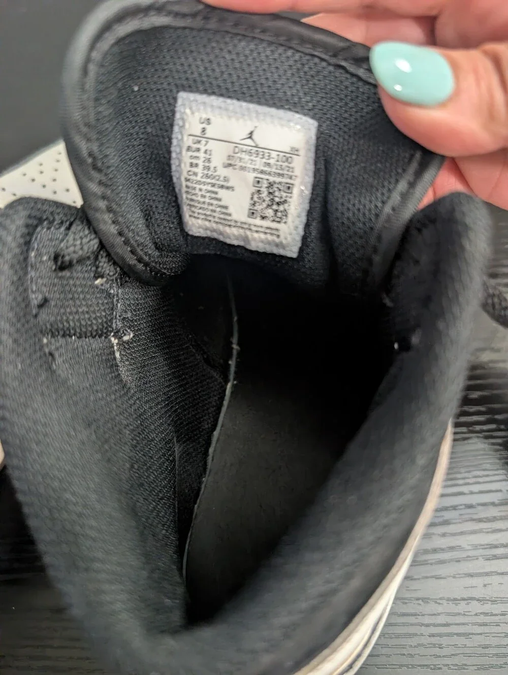Jordan 1 Mid SE Diamond Black and White Size 8